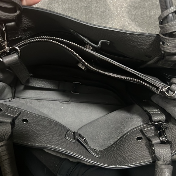 Handbag - Picture 2 of 3